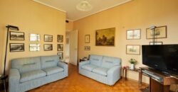 QUADRILOCALE CON DOPPIO BALCONE –  VIA GIBB/VIALE HANBURY – 150 m DAL MARE – ALASSIO