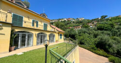 VILLA CON STUPENDA VISTA MARE –  VIA SOLVA – 1 KM DAL MARE – ALASSIO