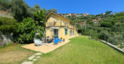 VILLA CON STUPENDA VISTA MARE –  VIA SOLVA – 1 KM DAL MARE – ALASSIO