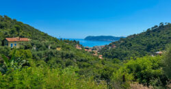 VILLA CON STUPENDA VISTA MARE –  VIA SOLVA – 1 KM DAL MARE – ALASSIO