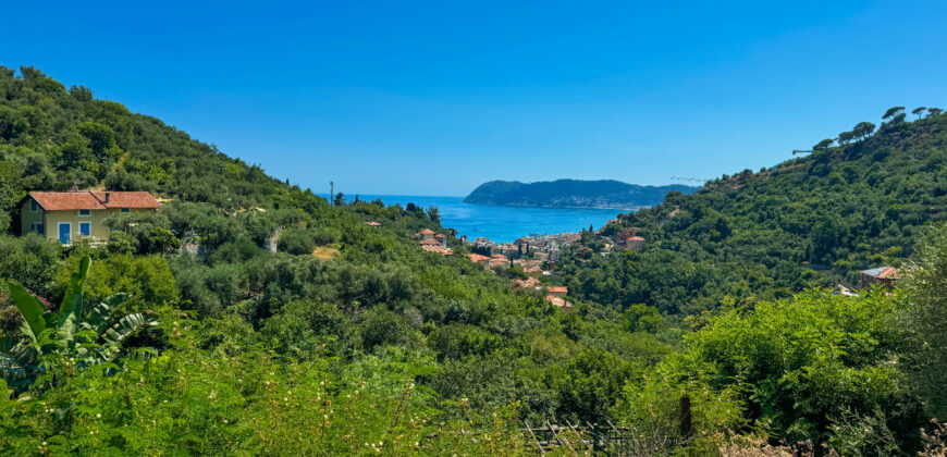 VILLA CON STUPENDA VISTA MARE –  VIA SOLVA – 1 KM DAL MARE – ALASSIO