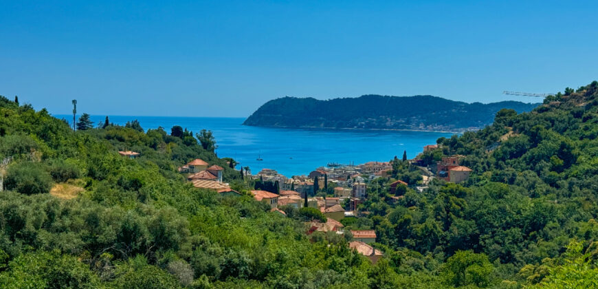 VILLA CON STUPENDA VISTA MARE –  VIA SOLVA – 1 KM DAL MARE – ALASSIO