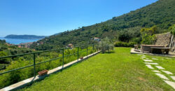 VILLA CON STUPENDA VISTA MARE –  VIA SOLVA – 1 KM DAL MARE – ALASSIO