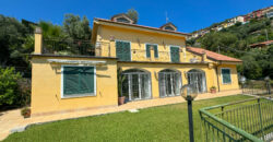 VILLA CON STUPENDA VISTA MARE –  VIA SOLVA – 1 KM DAL MARE – ALASSIO