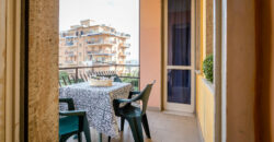 BILOCALE CON TERRAZZINO VISTA MARE –  VIA XXV APRILE – 50 M DAL MARE – BORGHETTO SANTO SPIRITO