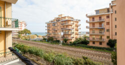 BILOCALE CON TERRAZZINO VISTA MARE –  VIA XXV APRILE – 50 M DAL MARE – BORGHETTO SANTO SPIRITO