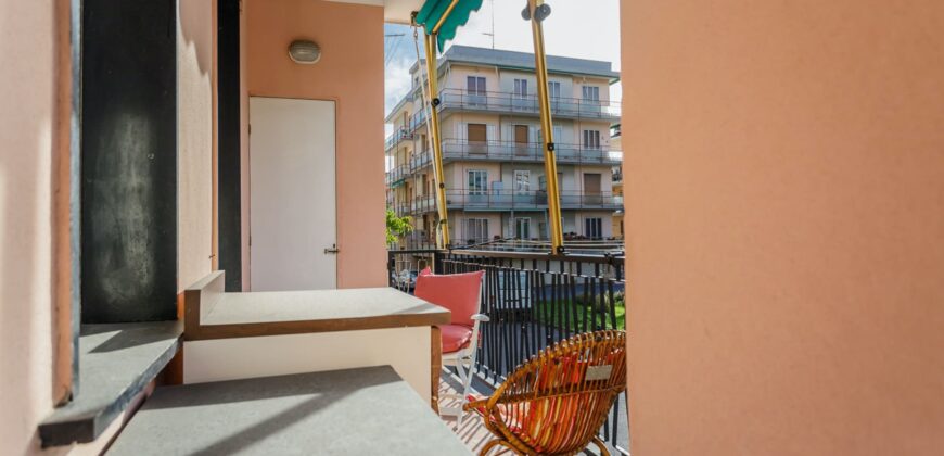 BILOCALE RISTRUTTURATO CON DOPPIO BALCONE –  VIA GIARDINI – 600 m DAL MARE – BORGHETTO SANTO SPIRITO