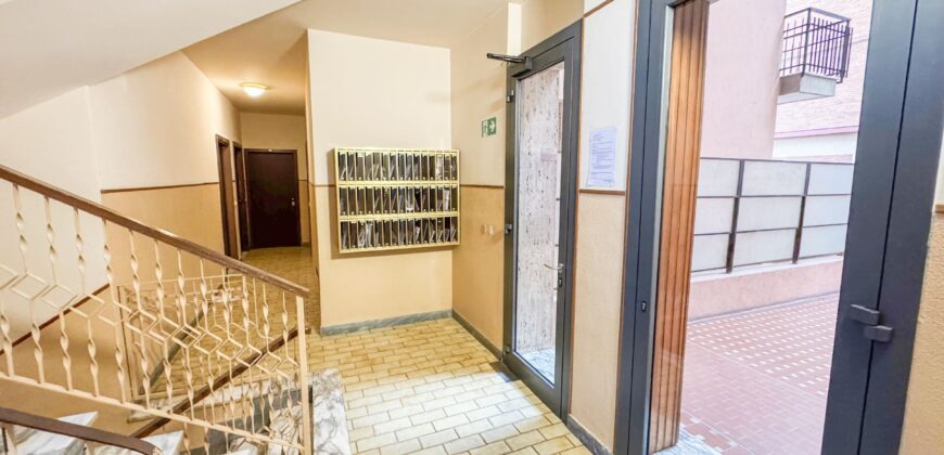 BILOCALE RISTRUTTURATO CON DOPPIO BALCONE – CORSO EUROPA – 50 m DAL MARE – BORGHETTO S.SPIRITO